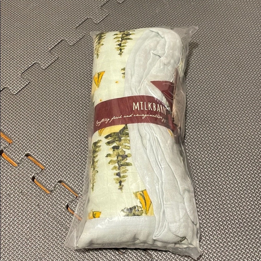 Milkbarn 36x36 lovey